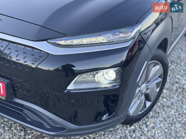 Черный Хендай Kona, объемом двигателя 0 л и пробегом 84 тыс. км за 17789 $, фото 5 на Automoto.ua