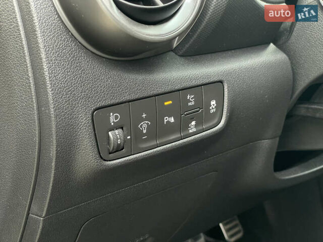 Черный Хендай Kona, объемом двигателя 0 л и пробегом 34 тыс. км за 19800 $, фото 38 на Automoto.ua