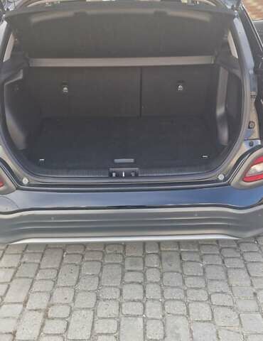 Черный Хендай Kona, объемом двигателя 0 л и пробегом 49 тыс. км за 17699 $, фото 11 на Automoto.ua