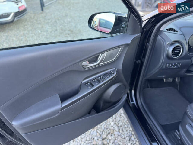 Черный Хендай Kona, объемом двигателя 0 л и пробегом 84 тыс. км за 17789 $, фото 27 на Automoto.ua