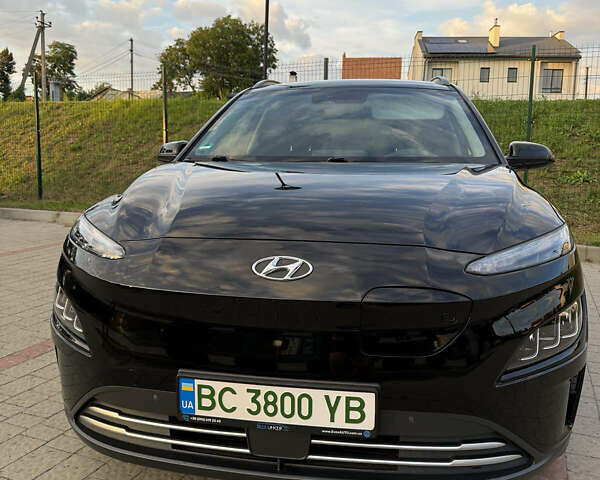 Черный Хендай Kona, объемом двигателя 0 л и пробегом 34 тыс. км за 19800 $, фото 3 на Automoto.ua