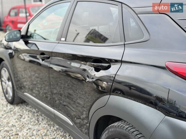 Черный Хендай Kona, объемом двигателя 0 л и пробегом 140 тыс. км за 17900 $, фото 8 на Automoto.ua
