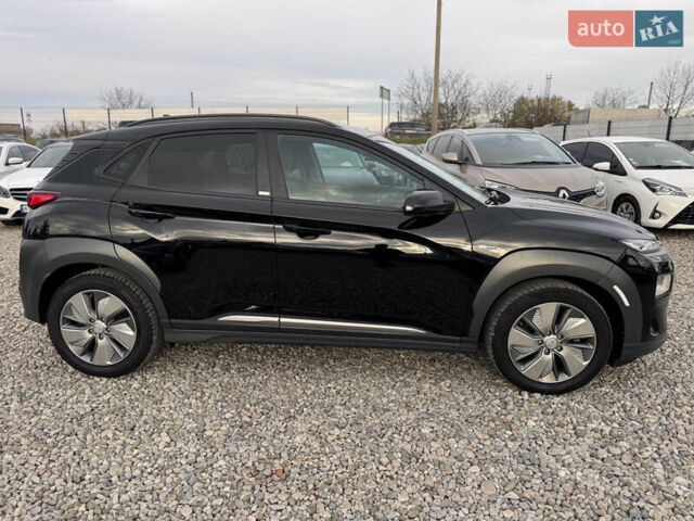 Черный Хендай Kona, объемом двигателя 0 л и пробегом 140 тыс. км за 17900 $, фото 20 на Automoto.ua
