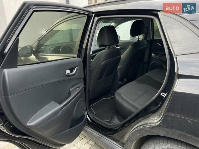 Черный Хендай Kona, объемом двигателя 0 л и пробегом 34 тыс. км за 19800 $, фото 46 на Automoto.ua