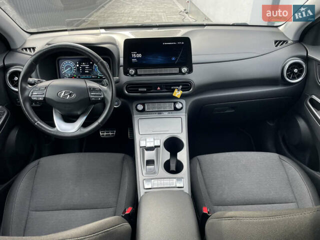 Черный Хендай Kona, объемом двигателя 0 л и пробегом 34 тыс. км за 19800 $, фото 49 на Automoto.ua