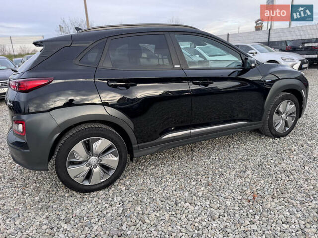 Черный Хендай Kona, объемом двигателя 0 л и пробегом 140 тыс. км за 17900 $, фото 17 на Automoto.ua
