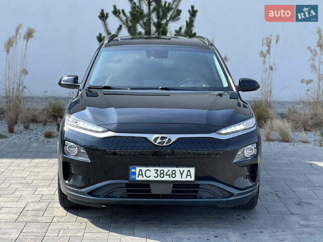 Чорний Хендай Kona, об'ємом двигуна 0 л та пробігом 100 тис. км за 16999 $, фото 6 на Automoto.ua