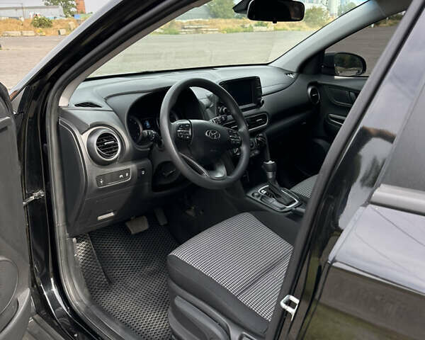 Чорний Хендай Kona, об'ємом двигуна 2 л та пробігом 24 тис. км за 15500 $, фото 6 на Automoto.ua