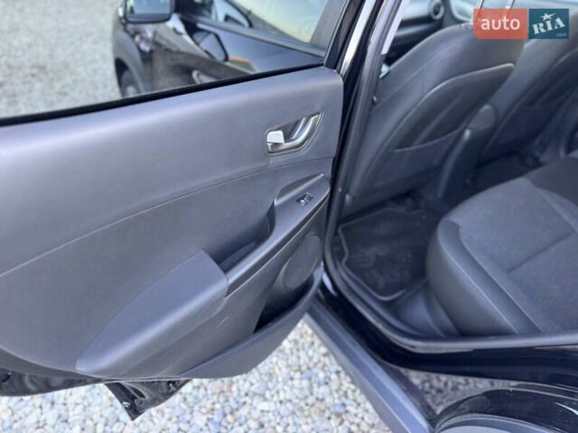 Черный Хендай Kona, объемом двигателя 0 л и пробегом 84 тыс. км за 17789 $, фото 37 на Automoto.ua