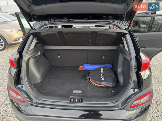 Черный Хендай Kona, объемом двигателя 0 л и пробегом 140 тыс. км за 17900 $, фото 50 на Automoto.ua