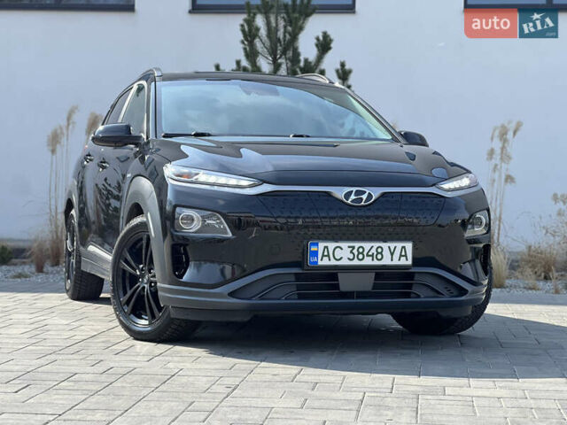 Чорний Хендай Kona, об'ємом двигуна 0 л та пробігом 100 тис. км за 16999 $, фото 2 на Automoto.ua