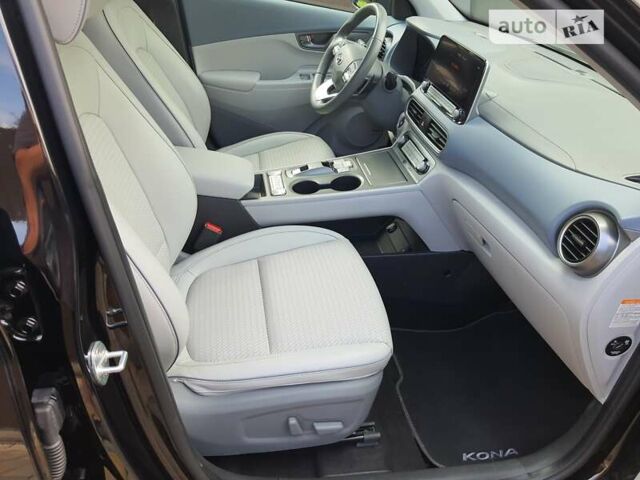 Черный Хендай Kona, объемом двигателя 0 л и пробегом 34 тыс. км за 20500 $, фото 12 на Automoto.ua