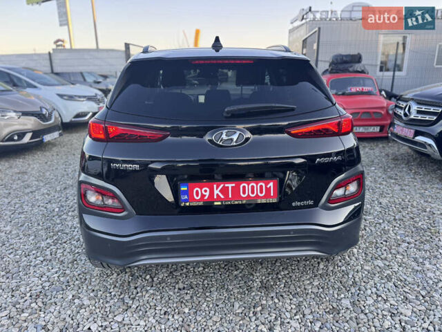 Черный Хендай Kona, объемом двигателя 0 л и пробегом 84 тыс. км за 17789 $, фото 11 на Automoto.ua