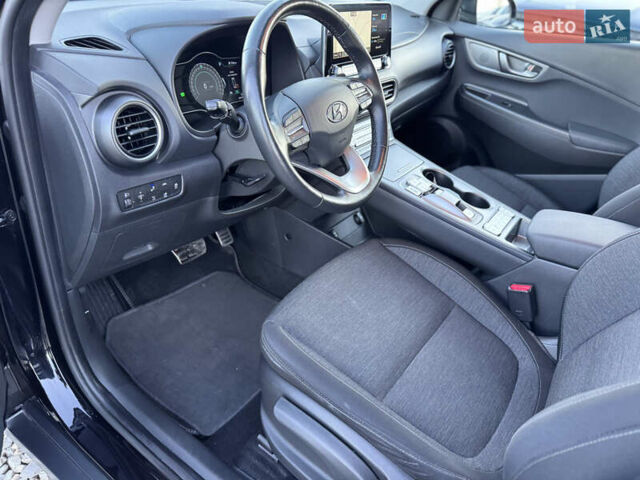 Черный Хендай Kona, объемом двигателя 0 л и пробегом 84 тыс. км за 17789 $, фото 29 на Automoto.ua