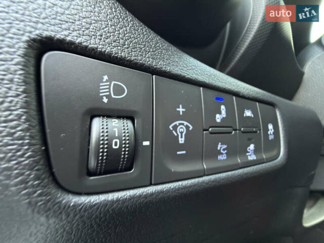 Черный Хендай Kona, объемом двигателя 0 л и пробегом 137 тыс. км за 16800 $, фото 22 на Automoto.ua