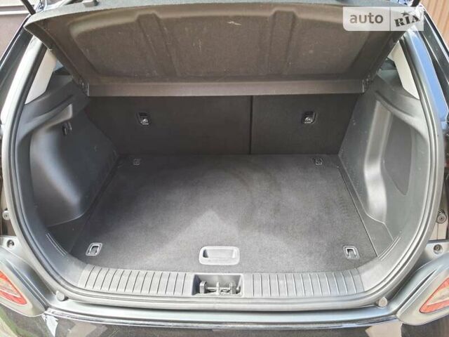 Черный Хендай Kona, объемом двигателя 0 л и пробегом 34 тыс. км за 20500 $, фото 6 на Automoto.ua