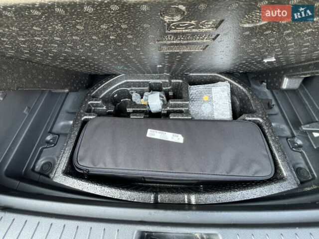 Чорний Хендай Kona, об'ємом двигуна 0 л та пробігом 100 тис. км за 16999 $, фото 32 на Automoto.ua