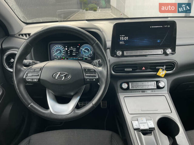 Черный Хендай Kona, объемом двигателя 0 л и пробегом 34 тыс. км за 19800 $, фото 55 на Automoto.ua