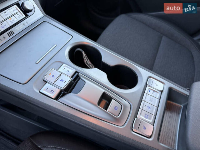 Черный Хендай Kona, объемом двигателя 0 л и пробегом 84 тыс. км за 17789 $, фото 35 на Automoto.ua