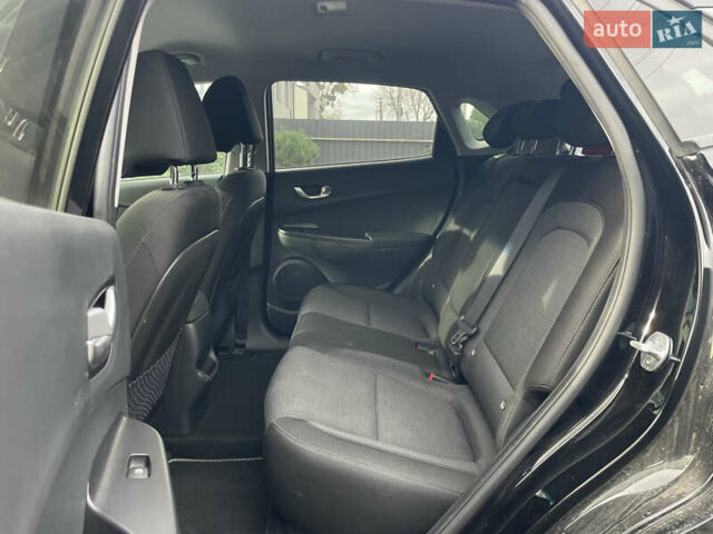 Черный Хендай Kona, объемом двигателя 0 л и пробегом 34 тыс. км за 19800 $, фото 47 на Automoto.ua