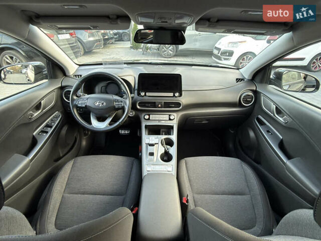 Черный Хендай Kona, объемом двигателя 0 л и пробегом 137 тыс. км за 16800 $, фото 14 на Automoto.ua