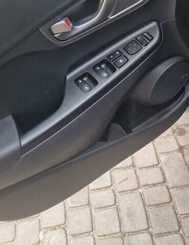 Черный Хендай Kona, объемом двигателя 0 л и пробегом 49 тыс. км за 17699 $, фото 10 на Automoto.ua