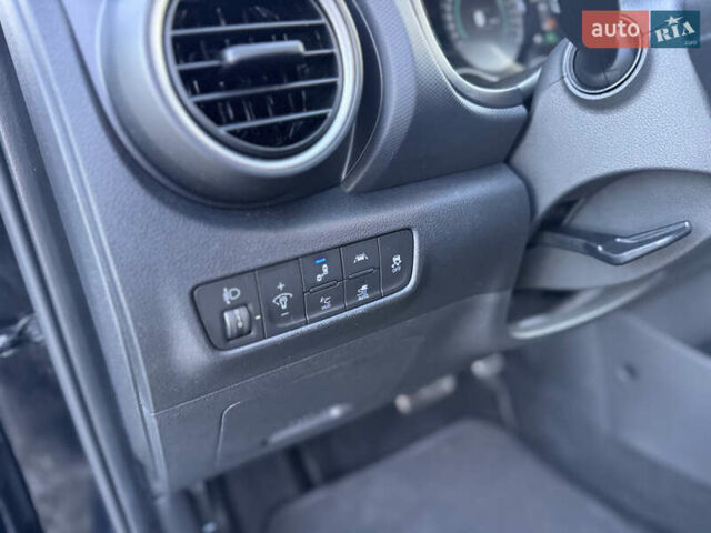 Черный Хендай Kona, объемом двигателя 0 л и пробегом 84 тыс. км за 17789 $, фото 30 на Automoto.ua