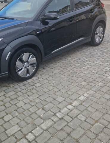 Черный Хендай Kona, объемом двигателя 0 л и пробегом 49 тыс. км за 17699 $, фото 13 на Automoto.ua