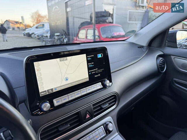 Черный Хендай Kona, объемом двигателя 0 л и пробегом 84 тыс. км за 17789 $, фото 33 на Automoto.ua