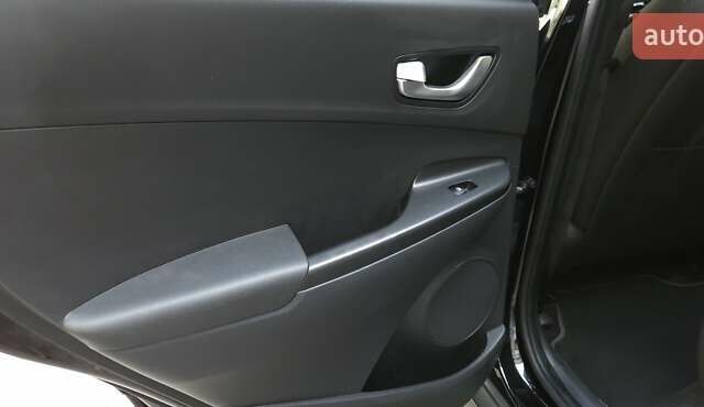 Черный Хендай Kona, объемом двигателя 0 л и пробегом 141 тыс. км за 18350 $, фото 20 на Automoto.ua