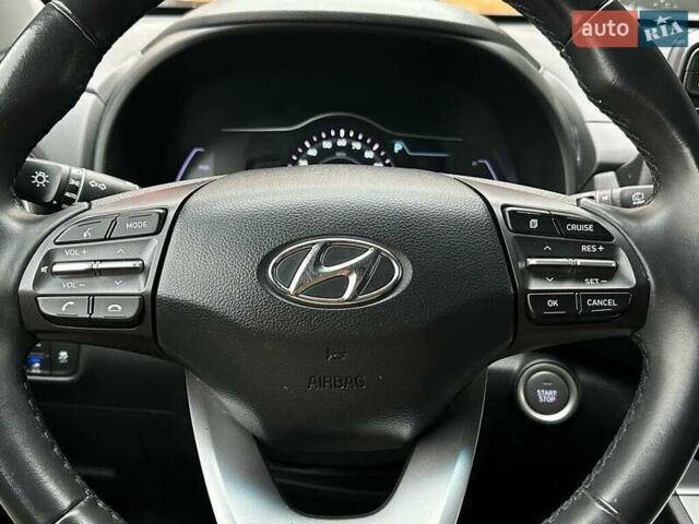 Черный Хендай Kona, объемом двигателя 0 л и пробегом 56 тыс. км за 8200 $, фото 16 на Automoto.ua