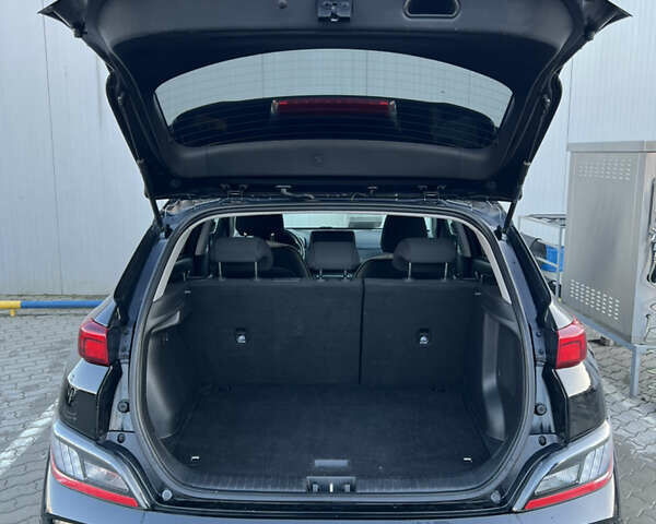 Черный Хендай Kona, объемом двигателя 0 л и пробегом 148 тыс. км за 18700 $, фото 5 на Automoto.ua