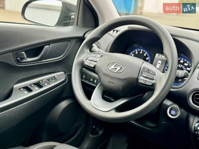 Черный Хендай Kona, объемом двигателя 2 л и пробегом 37 тыс. км за 16900 $, фото 27 на Automoto.ua