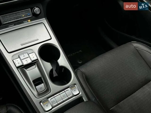 Черный Хендай Kona, объемом двигателя 0 л и пробегом 56 тыс. км за 8200 $, фото 18 на Automoto.ua