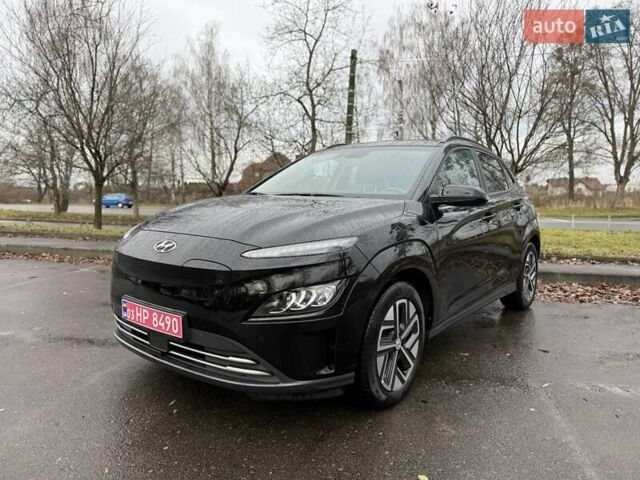 Черный Хендай Kona, объемом двигателя 0 л и пробегом 94 тыс. км за 19450 $, фото 2 на Automoto.ua