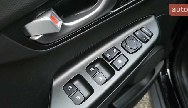 Черный Хендай Kona, объемом двигателя 0 л и пробегом 141 тыс. км за 18350 $, фото 14 на Automoto.ua