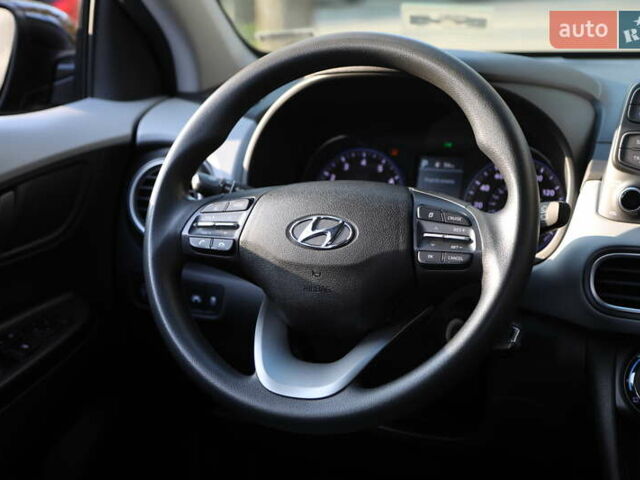 Черный Хендай Kona, объемом двигателя 2 л и пробегом 90 тыс. км за 17000 $, фото 11 на Automoto.ua