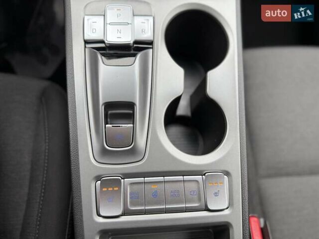 Черный Хендай Kona, объемом двигателя 0 л и пробегом 94 тыс. км за 19450 $, фото 18 на Automoto.ua