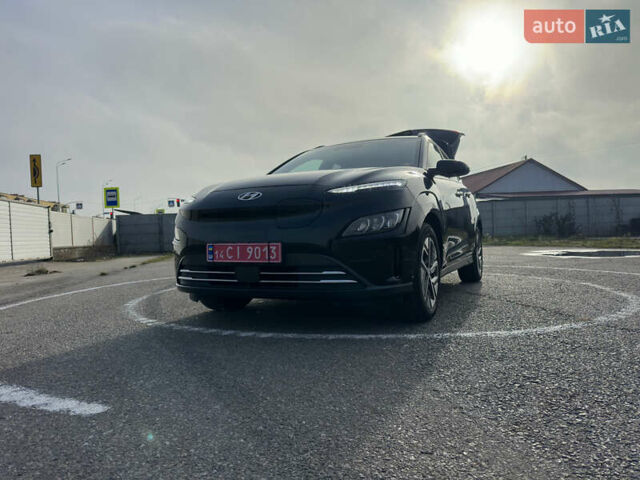 Черный Хендай Kona, объемом двигателя 0 л и пробегом 61 тыс. км за 18100 $, фото 3 на Automoto.ua