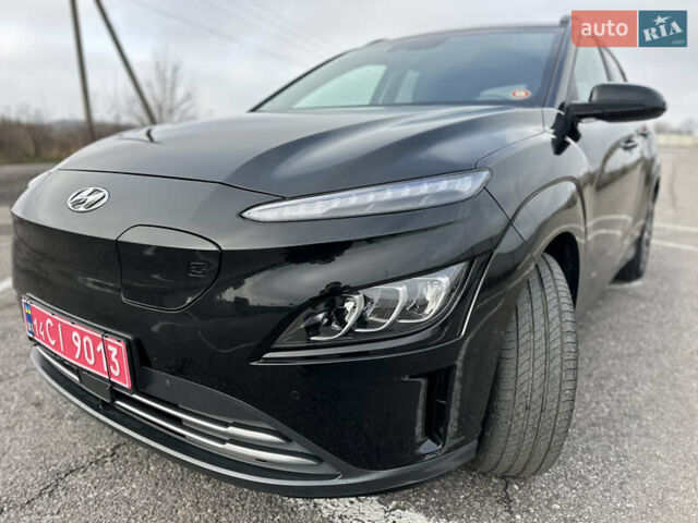 Черный Хендай Kona, объемом двигателя 0 л и пробегом 61 тыс. км за 18100 $, фото 9 на Automoto.ua