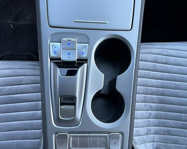 Черный Хендай Kona, объемом двигателя 0 л и пробегом 148 тыс. км за 18700 $, фото 12 на Automoto.ua