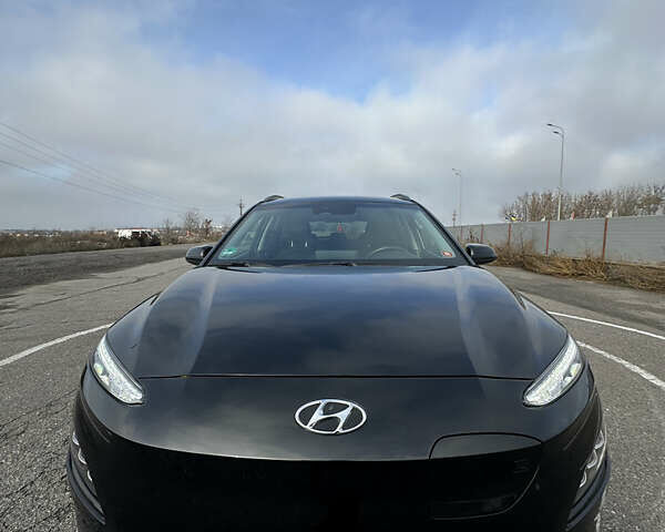 Черный Хендай Kona, объемом двигателя 0 л и пробегом 61 тыс. км за 18100 $, фото 16 на Automoto.ua