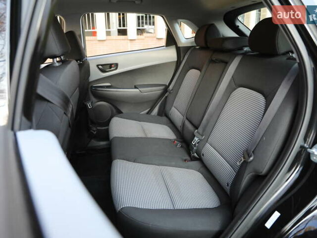 Черный Хендай Kona, объемом двигателя 2 л и пробегом 90 тыс. км за 17000 $, фото 8 на Automoto.ua