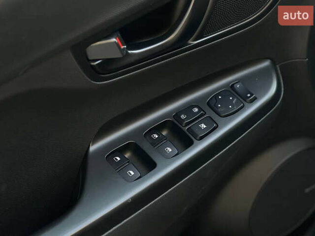 Черный Хендай Kona, объемом двигателя 1.6 л и пробегом 37 тыс. км за 21890 $, фото 6 на Automoto.ua