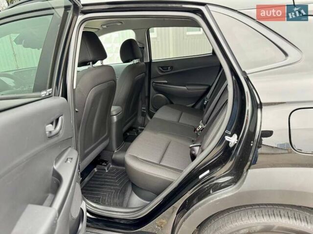 Черный Хендай Kona, объемом двигателя 2 л и пробегом 37 тыс. км за 16900 $, фото 19 на Automoto.ua