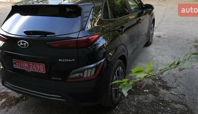 Черный Хендай Kona, объемом двигателя 0 л и пробегом 141 тыс. км за 18350 $, фото 3 на Automoto.ua