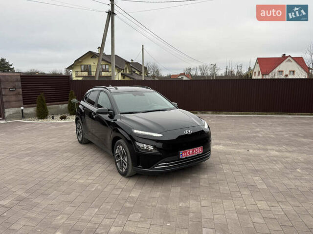 Черный Хендай Kona, объемом двигателя 0 л и пробегом 64 тыс. км за 17500 $, фото 3 на Automoto.ua