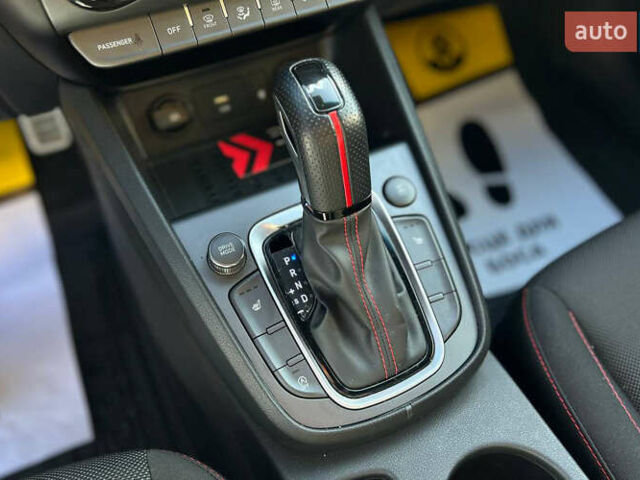 Черный Хендай Kona, объемом двигателя 1.6 л и пробегом 37 тыс. км за 21890 $, фото 12 на Automoto.ua