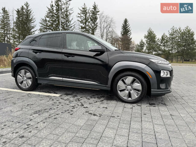 Чорний Хендай Kona, об'ємом двигуна 0 л та пробігом 80 тис. км за 15800 $, фото 3 на Automoto.ua