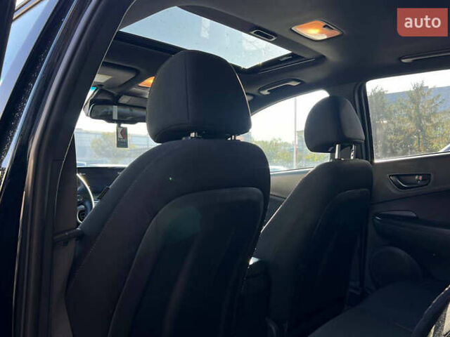 Черный Хендай Kona, объемом двигателя 1.6 л и пробегом 37 тыс. км за 21890 $, фото 14 на Automoto.ua